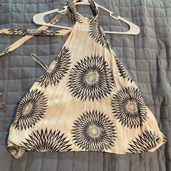 Billabong, halter top, small - Picture 2 of 2
